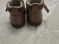 Grajewo ogłoszenia: Buciki dla dziewczynki rozmiar 20, firmą Bartek. 
Bardzo dobry stan. - zdjęcie